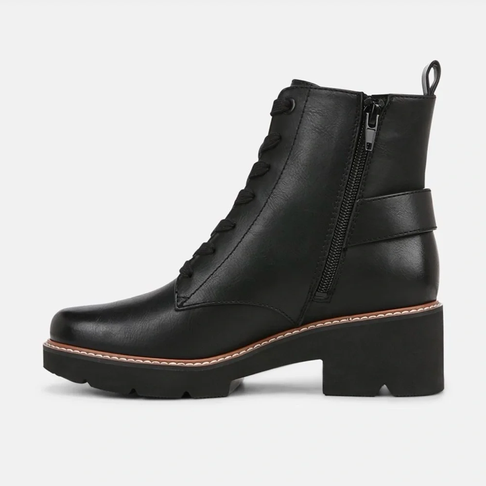 Naturalizer Cabaret Ankle Black Lace Up Boots - Picture 3 of 7